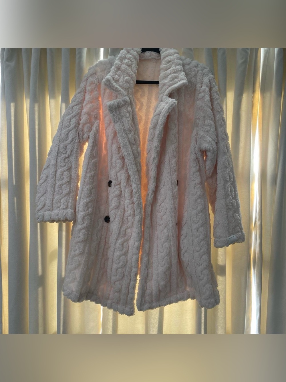 Cozy Women's Faux Fur Cable Knit Coat - White